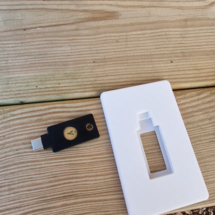 Premium Slim Wallet Card Holder for YubiKey – Secure, Durable, and Convenient YubiKey Protection On-the-Go